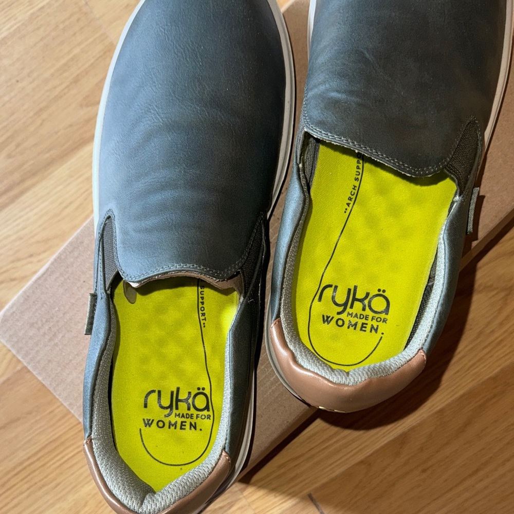 Ryka women’s size 8.5w 8.5 wide Viv Slip-On Shoes green - Picture 8 of 12